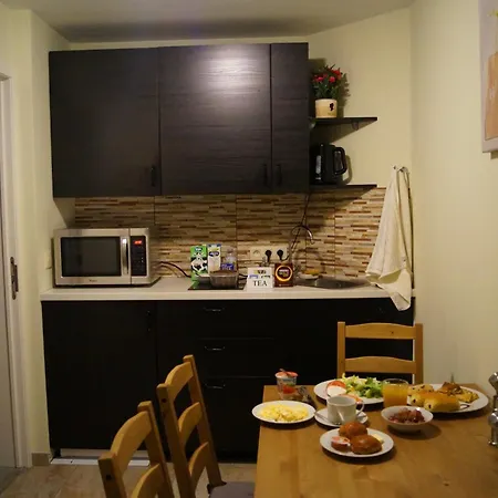 Eu B&B-3